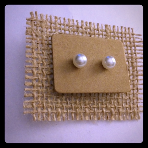 White Studs - Picture 1 of 4